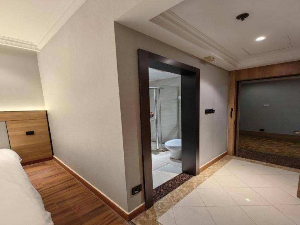 Greentree Inn Shanghai Hongqiao Hub Convention Center Jinghua Road Shell Hotel Exterior photo